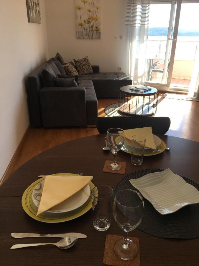 Apartman Lucia Трогир Екстериор снимка
